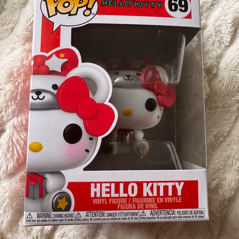 Hello Kitty Vinyl Figure